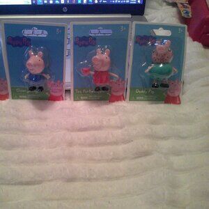 Bundle of 4  Peppa Pig Figures new